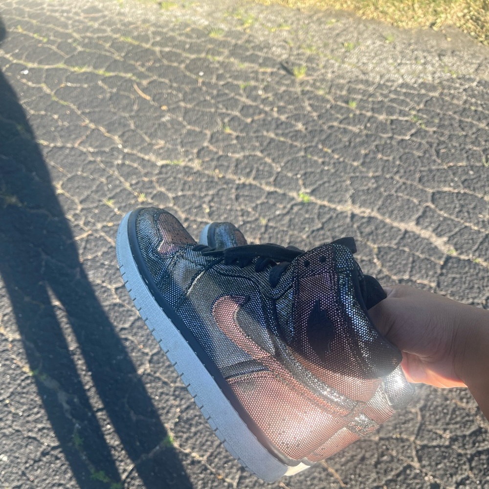 Jordan 1 Fearless Rose Metallic